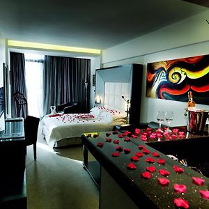 Wh Hotel